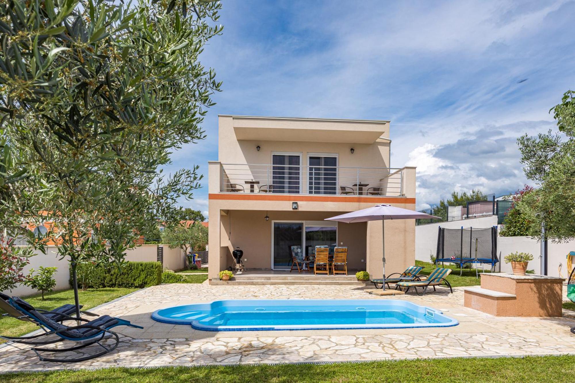 Villa Sunny Olive เปโรย ภายนอก รูปภาพ